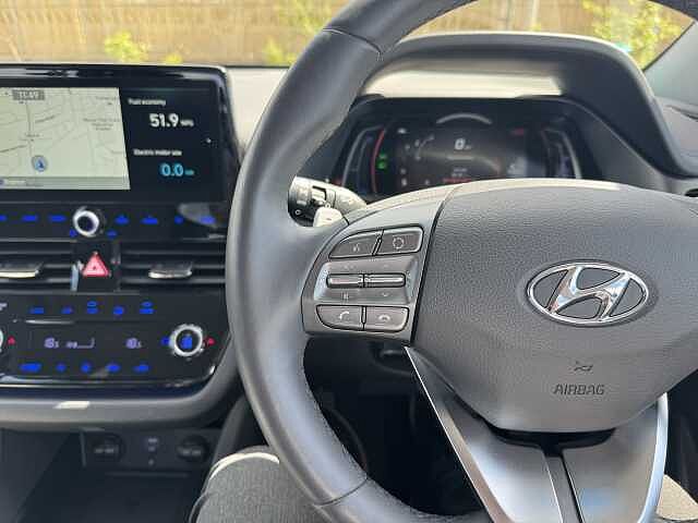 Hyundai IONIQ 1.6 GDi Hybrid Premium 5dr DCT