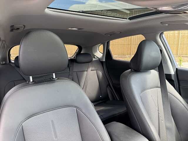 Hyundai KONA 1.6 GDi Hybrid Ultimate 5dr DCT