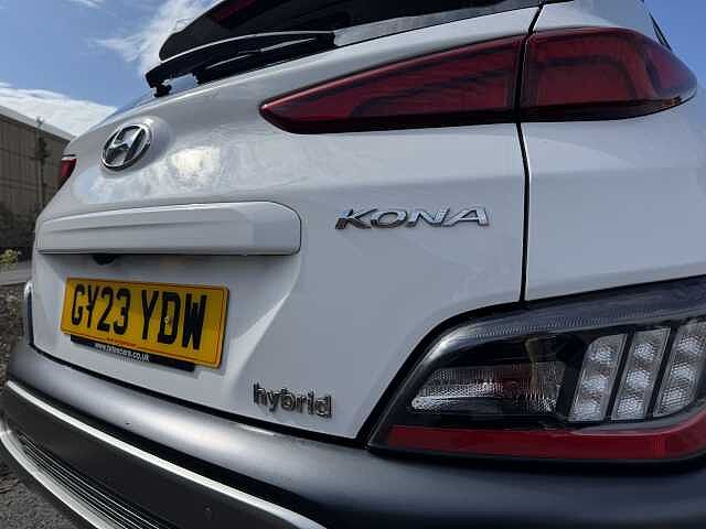 Hyundai KONA 1.6 GDi Hybrid Premium 5dr DCT White