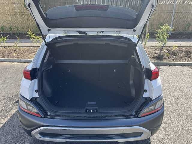 Hyundai KONA 1.6 GDi Hybrid Premium 5dr DCT White