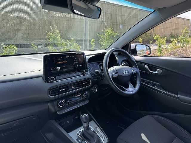 Hyundai KONA 1.6 GDi Hybrid Premium 5dr DCT White