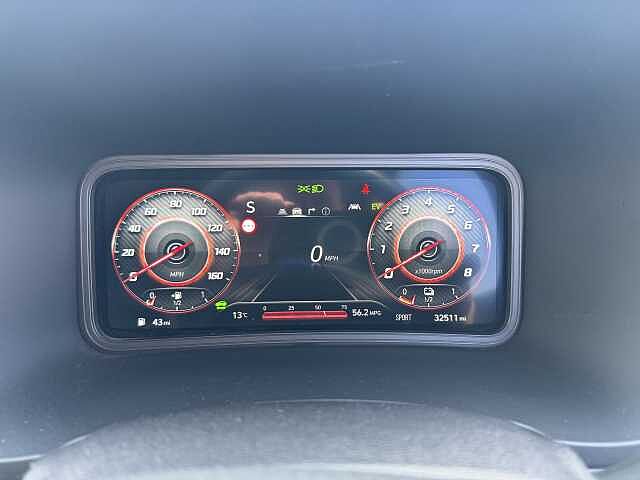 Hyundai KONA 1.6 GDi Hybrid Premium 5dr DCT White