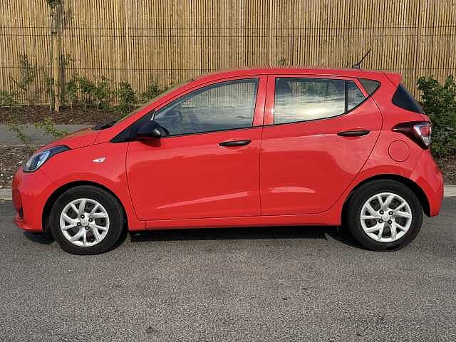 Hyundai i10 1.0 S 5dr