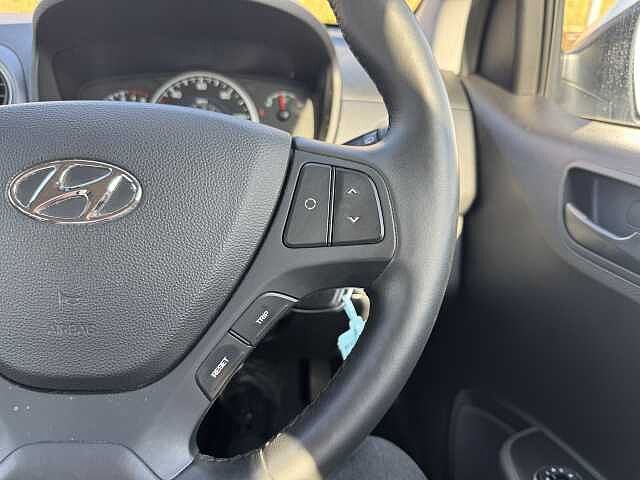 Hyundai i10 1.2 SE 5dr Auto