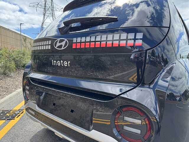 Hyundai INSTER 85kW 02 49kWh 5dr Auto Black