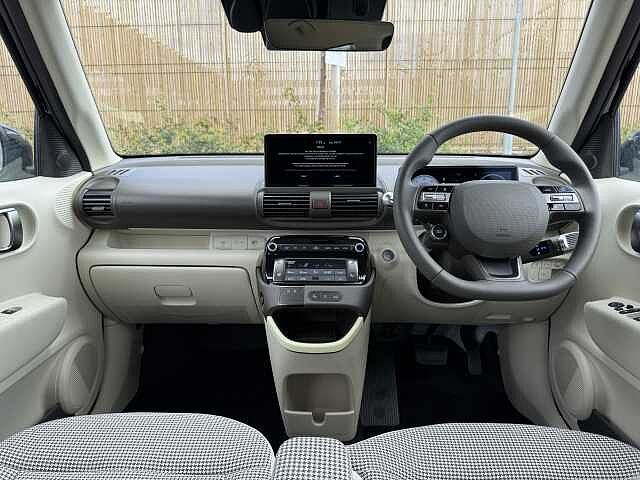 Hyundai INSTER 85kW 02 49kWh 5dr Auto Black