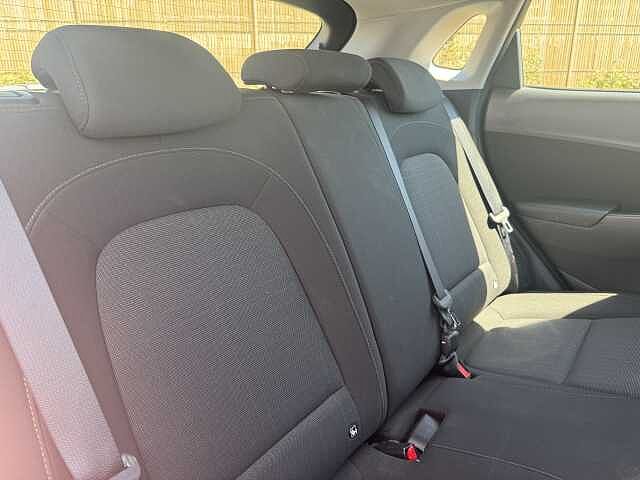 Hyundai KONA 1.0 TGDi 48V MHEV SE Connect 5dr Black