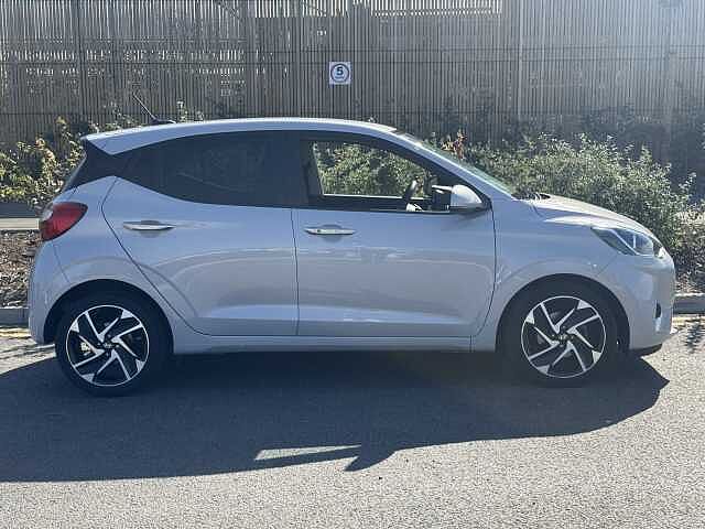 Hyundai i10 1.0 [63] Premium 5dr Auto [Nav]