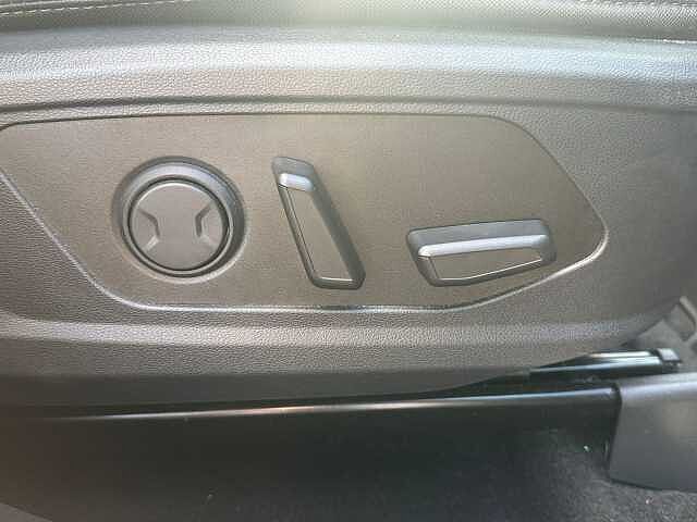 Hyundai TUCSON 1.6T Plug-in Hybrid Premium 5dr 4WD Auto