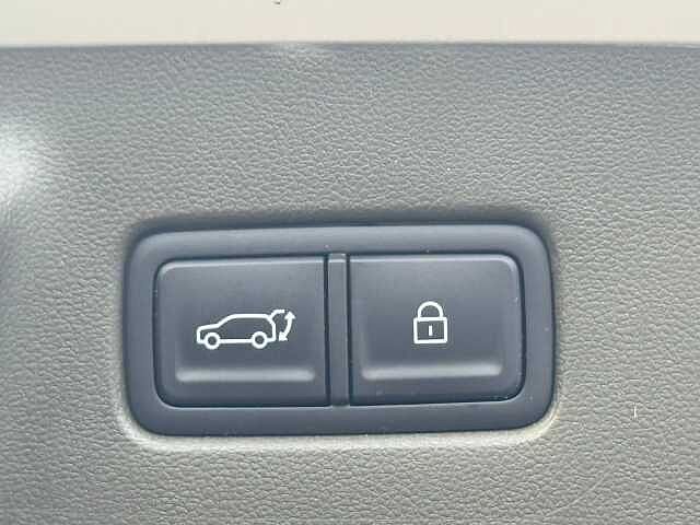 Hyundai SANTA FE 1.6 TGDi Hybrid Ultimate 5dr 4WD Auto