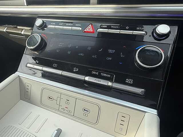 Hyundai SANTA FE 1.6 TGDi Hybrid Ultimate 5dr 4WD Auto