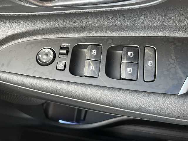 Hyundai I20 1.0T GDi Premium 5dr DCT White