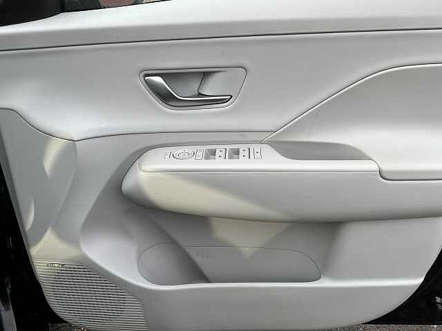 Hyundai KONA 1.6 Hybrid 129 Ultimate 5dr DCT Black