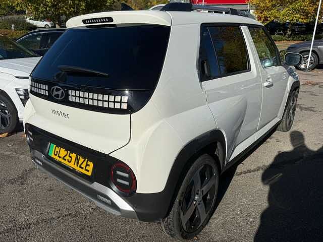 Hyundai INSTER 85kW 02 49kWh 5dr Auto Beige