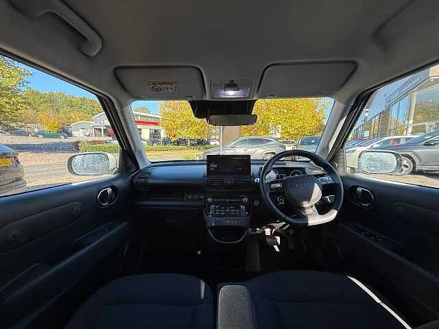 Hyundai INSTER 85kW 02 49kWh 5dr Auto Beige