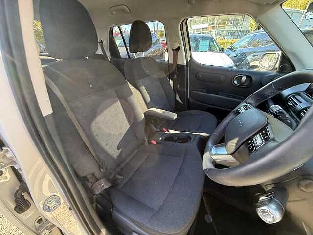 Hyundai INSTER 85kW 02 49kWh 5dr Auto Beige