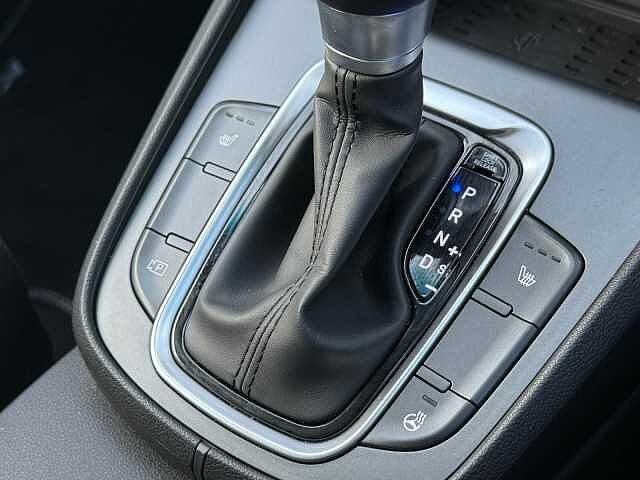 Hyundai KONA 1.6 GDi Hybrid Premium 5dr DCT Blue