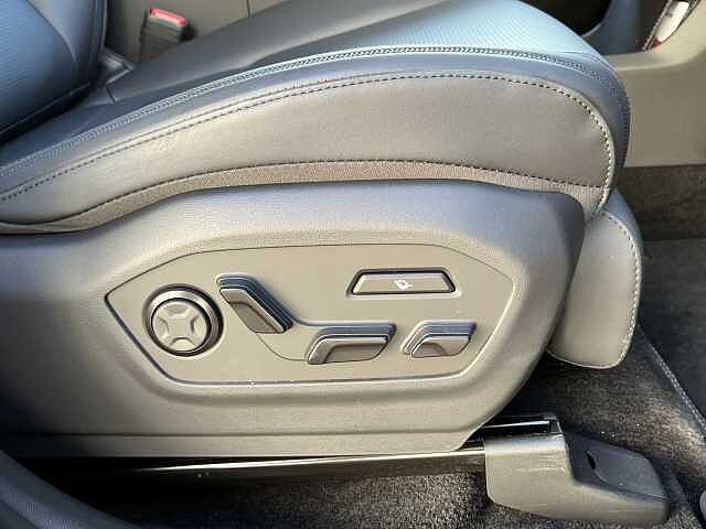 Hyundai SANTA FE 1.6 TGDi Hybrid Calligraphy 5dr 4WD Auto