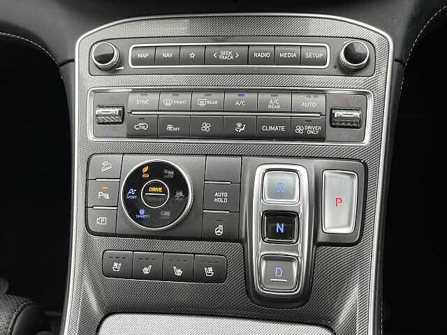 Hyundai SANTA FE 1.6 TGDi Hybrid Ultimate 5dr 4WD Auto