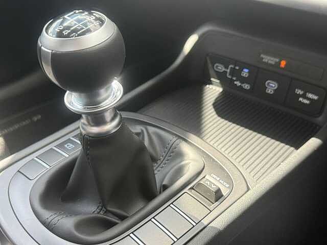 Hyundai KONA 1.0T 100 Advance 5dr