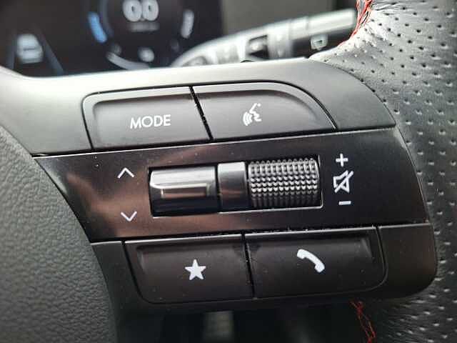 Hyundai TUCSON 1.6T Hybrid N Line 5dr Auto Red