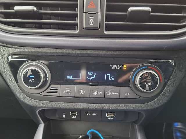 Hyundai i10 1.2 [79] Premium 5dr Auto [Nav]