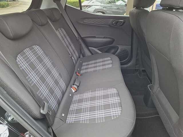 Hyundai i10 1.2 [79] Premium 5dr Auto [Nav]