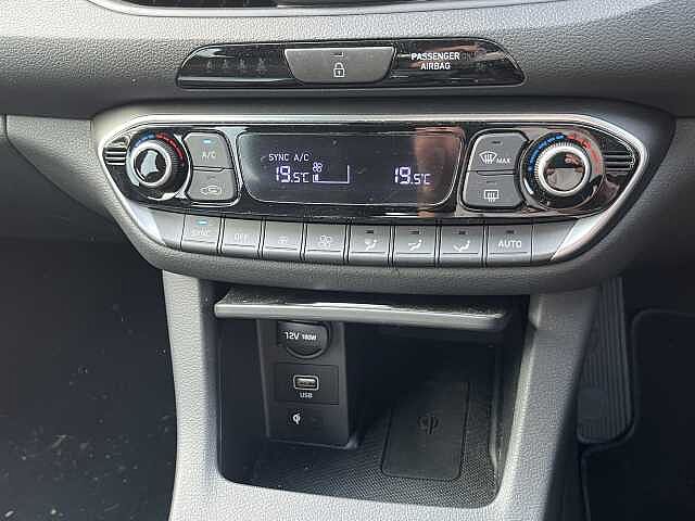 Hyundai i30 1.0T GDi Premium 5dr DCT