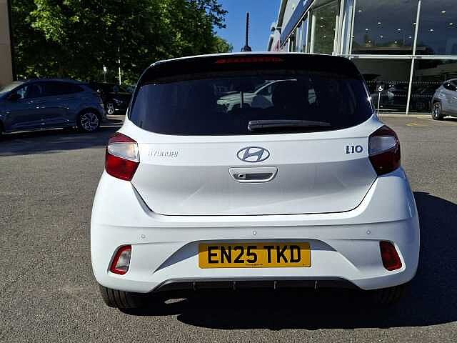 Hyundai I10 1.2 [79] Premium 5dr Auto [Nav] White