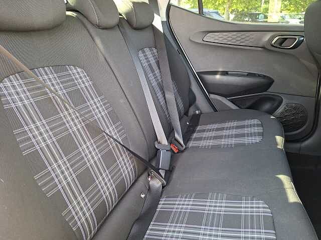 Hyundai I10 1.2 [79] Premium 5dr Auto [Nav] White