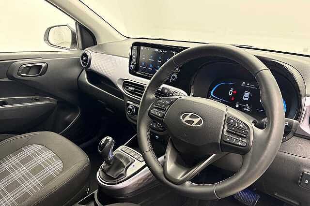 Hyundai I10 1.2 [79] Premium 5dr Auto [Nav] White