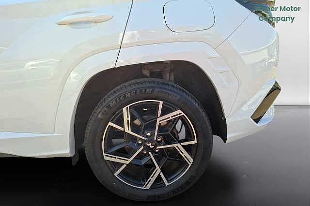Hyundai TUCSON 1.6T Hybrid N Line 5dr Auto White