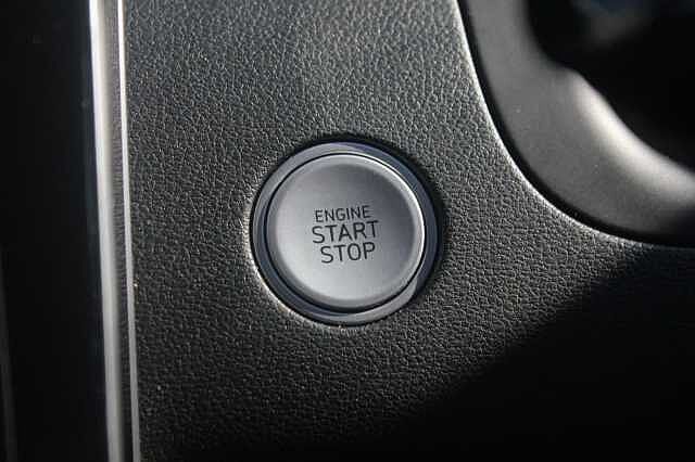 Hyundai TUCSON 1.6 TGDi Hybrid 230 Ultimate 5dr 2WD Auto White