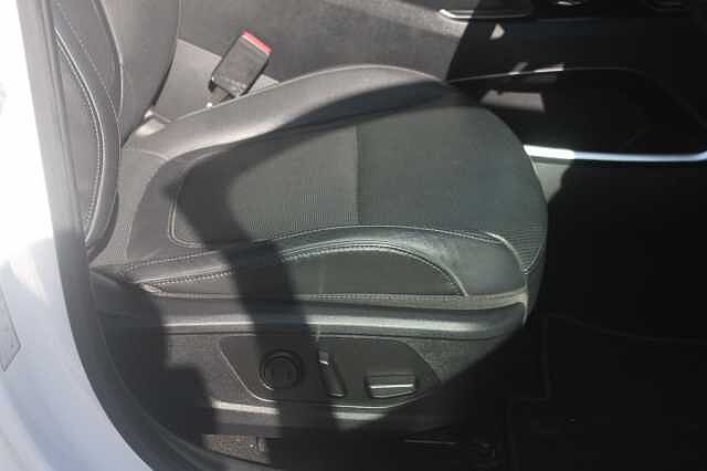 Hyundai TUCSON 1.6 TGDi Hybrid 230 Ultimate 5dr 2WD Auto White