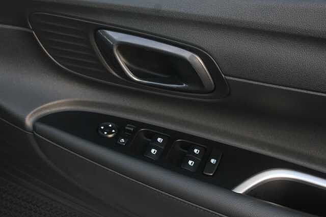 Hyundai I20 1.0T GDi Premium 5dr DCT White