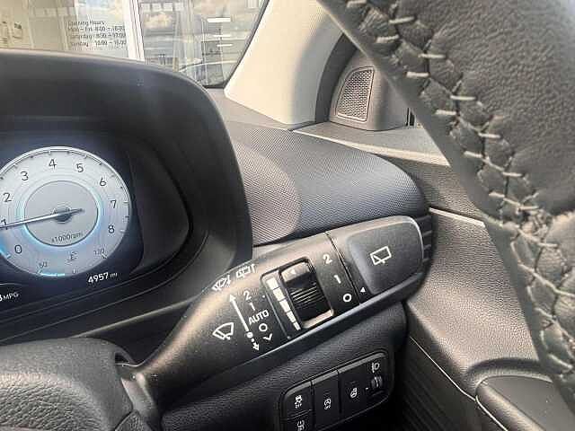 Hyundai BAYON 1.0 T-GDi Premium Euro 6 (s/s) 5dr