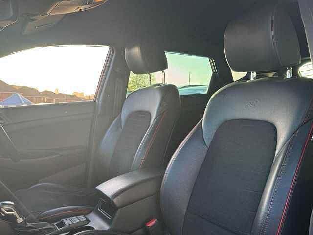 Hyundai TUCSON 1.6 CRDi MHEV N Line DCT Euro 6 (s/s) 5dr Red