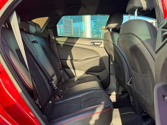 Hyundai TUCSON 1.6 CRDi MHEV N Line DCT Euro 6 (s/s) 5dr Red