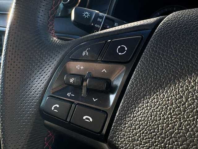 Hyundai TUCSON 1.6 CRDi MHEV N Line DCT Euro 6 (s/s) 5dr Red