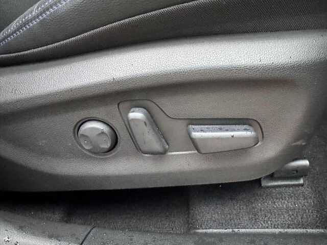 Hyundai KONA 64kWh Ultimate Auto 5dr (10.5kW Charger) Grey