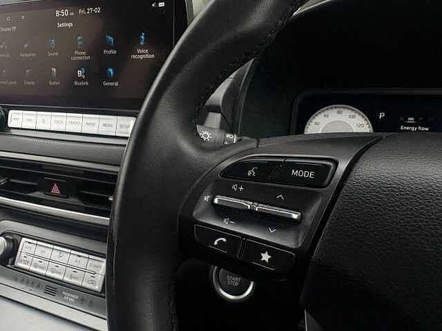 Hyundai KONA 39kWh SE Connect Auto 5dr (10.5kW Charger)