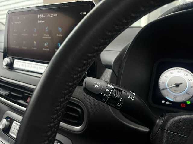 Hyundai KONA 39kWh SE Connect Auto 5dr (10.5kW Charger)
