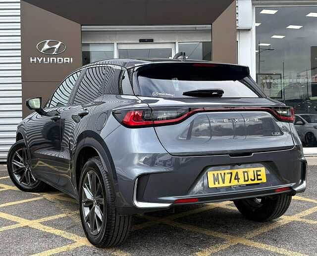 Lexus LBX 1.5 VVT-iE Takumi E-CVT Euro 6 (s/s) 5dr