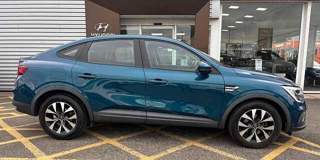 Renault Arkana 1.6 E-TECH Iconic Auto 2WD Euro 6 (s/s) 5dr