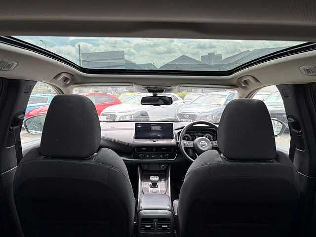 Nissan Qashqai 1.3 DIG-T MHEV N-Connecta XTRON Euro 6 (s/s) 5dr