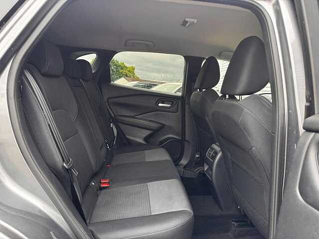 Nissan Qashqai 1.3 DIG-T MHEV N-Connecta Euro 6 (s/s) 5dr