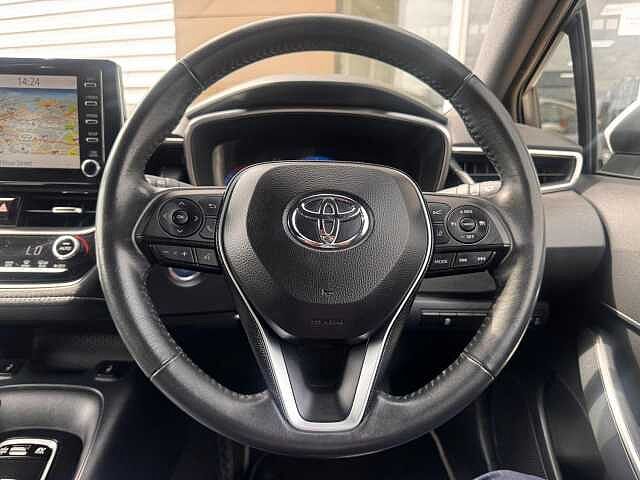Toyota Corolla 1.8 VVT-h Design CVT Euro 6 (s/s) 5dr