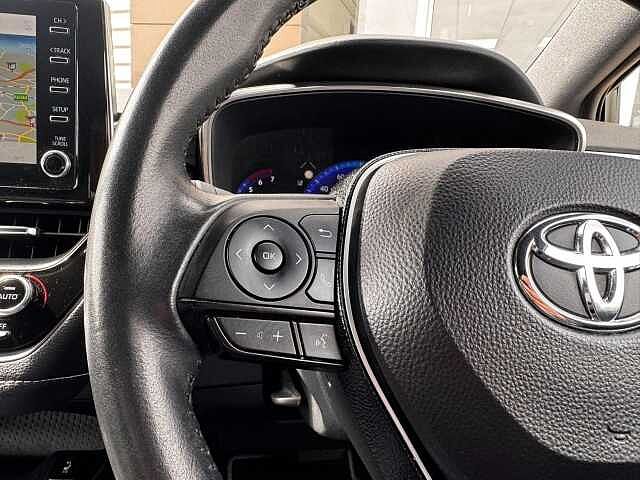Toyota Corolla 1.8 VVT-h Design CVT Euro 6 (s/s) 5dr