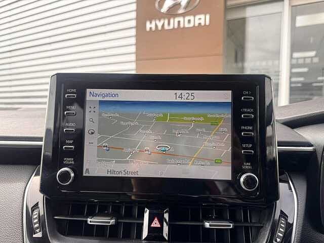 Toyota Corolla 1.8 VVT-h Design CVT Euro 6 (s/s) 5dr