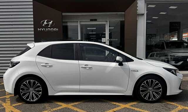 Toyota Corolla 1.8 VVT-h Design CVT Euro 6 (s/s) 5dr